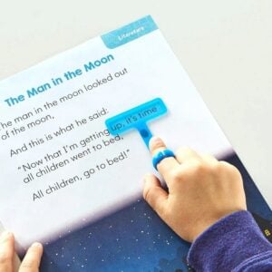 Hand2Mind - Fingerfocus® Highlighter: Finger-point Reading Tool